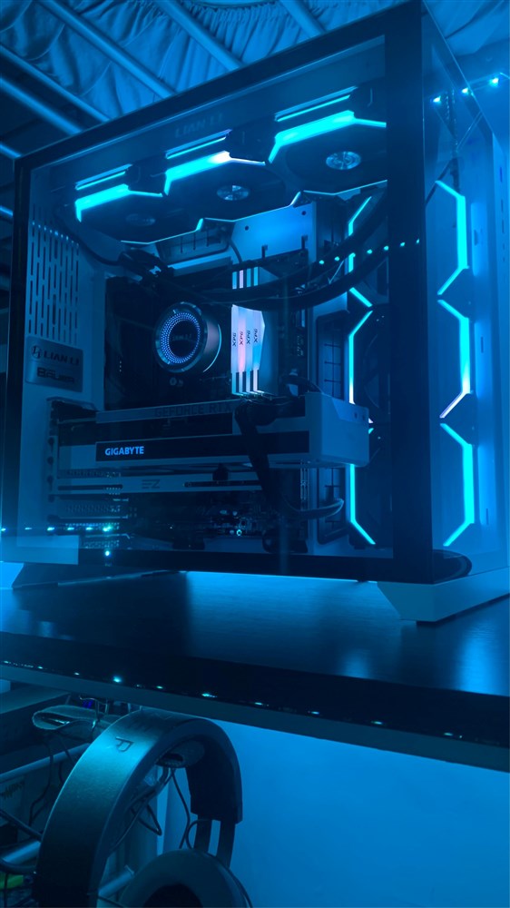 Mythic RTX (First Build Ever) thumbnail