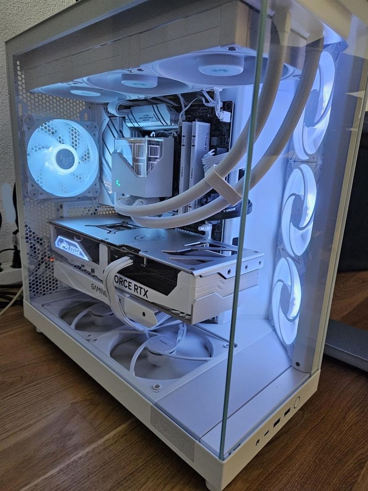 Ice and Snow - Micro Center Build