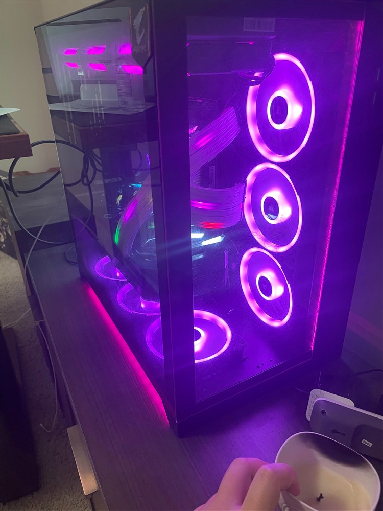 RAZER LIAN LI - Micro Center Build