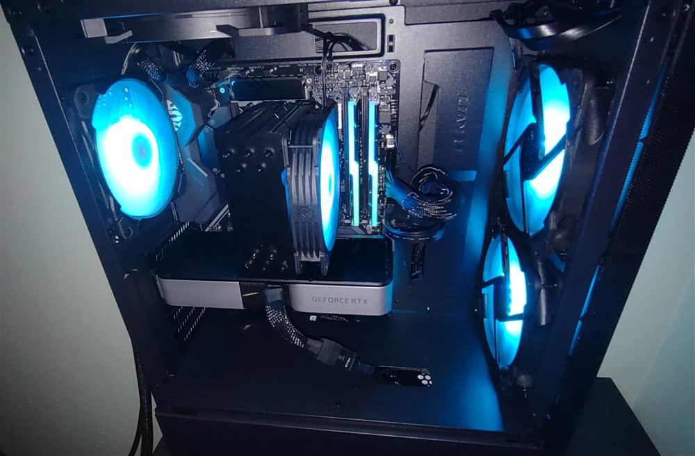 AMD Summer 2022 Build thumbnail