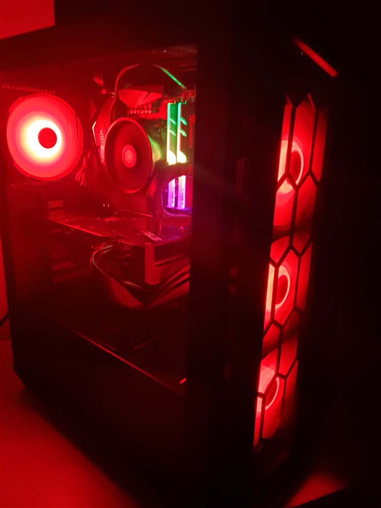My first complete desktop build for a Christmas gift to my 7 year old !!! thumbnail