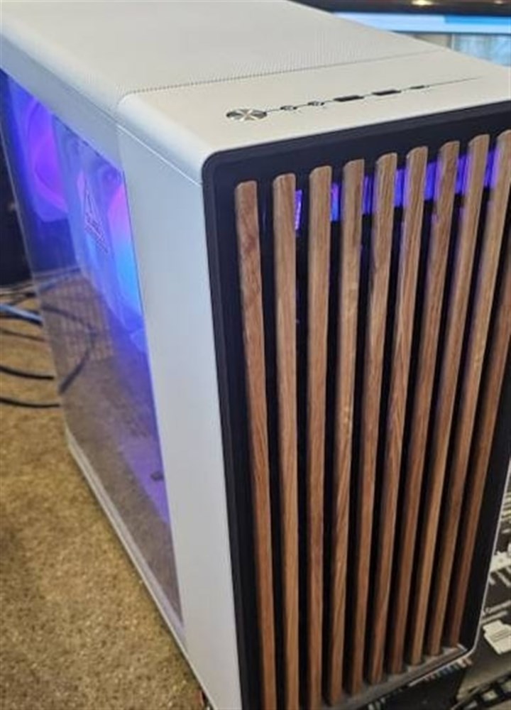 white wood thumbnail