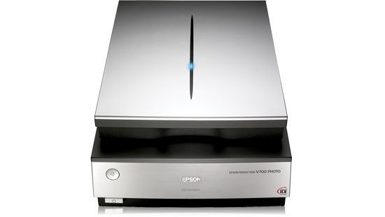  Epson Perfection V700 flatbed scanner