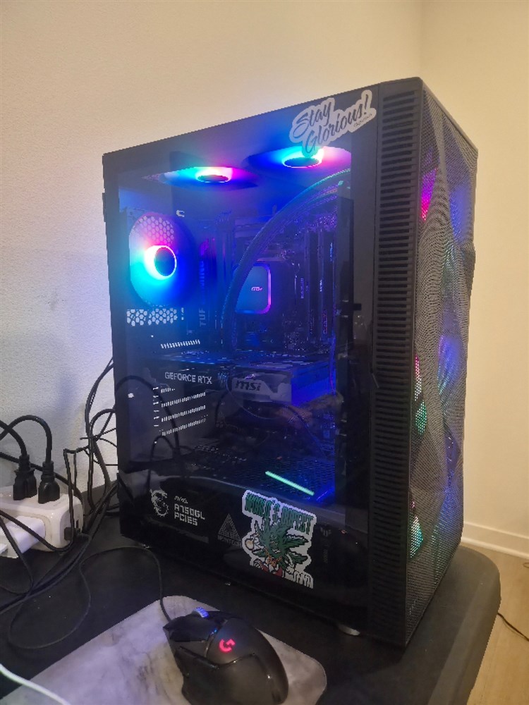Simple and clean - Micro Center Build