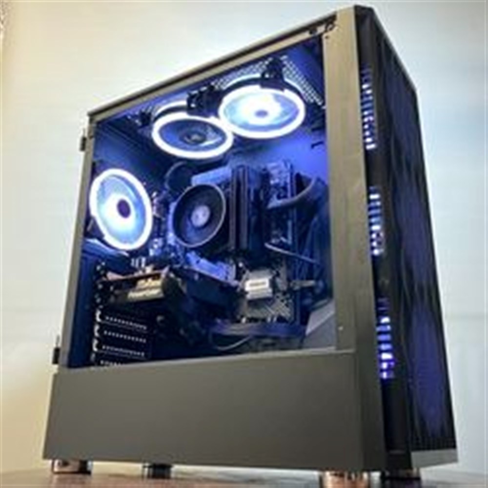 Simple but a legend - Micro Center Build
