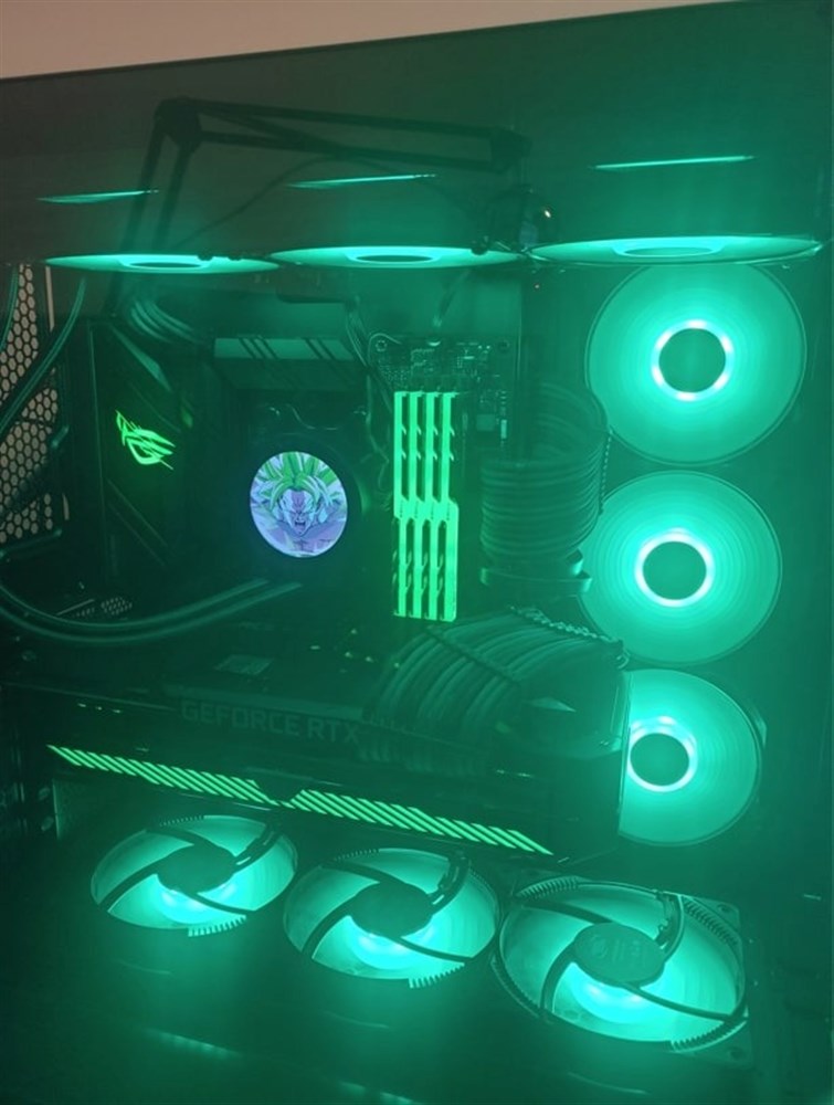 Bang for buck Broly 1440p Gaming Build Micro Center Build