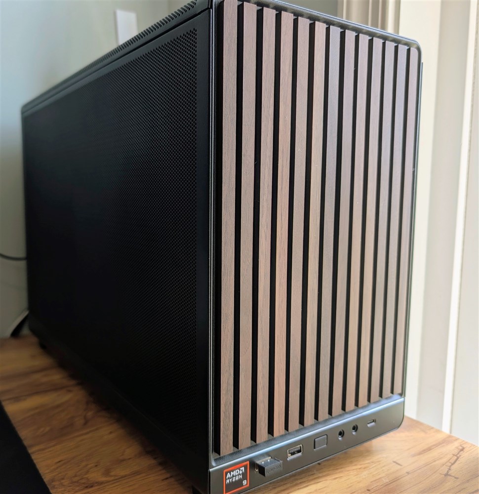 SFF GAMING + AI WORKSTATION MONSTER thumbnail