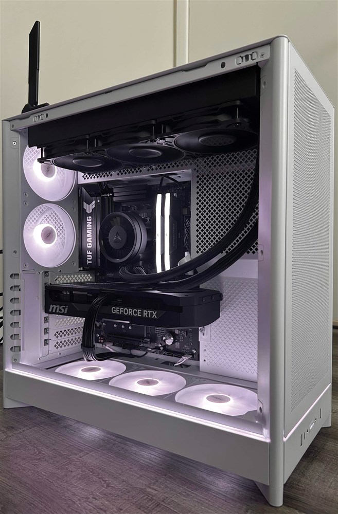 First PC Build - 9850X3D, 5070ti thumbnail
