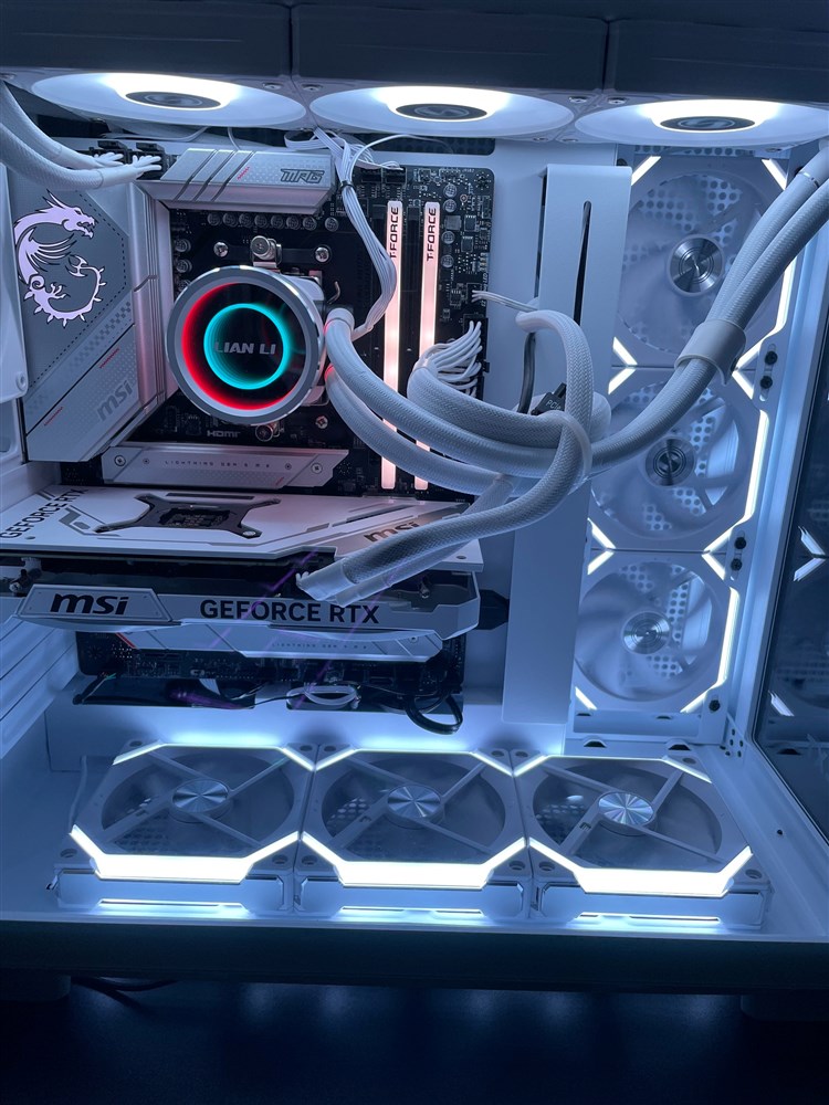 Snow White Build - Micro Center Build