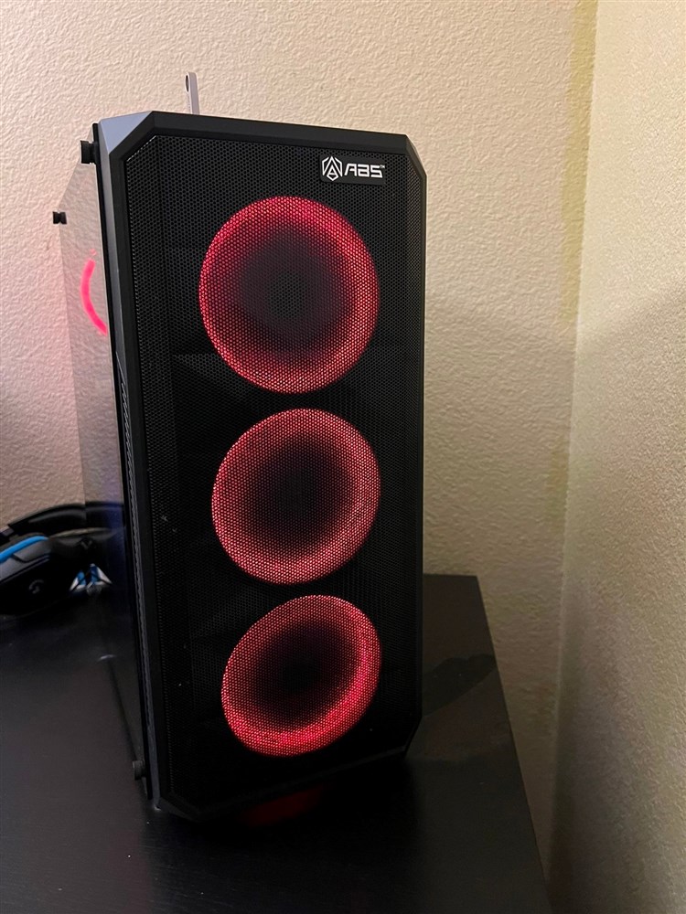 Compact Game Rigs Gaming Rig - Micro Center Build