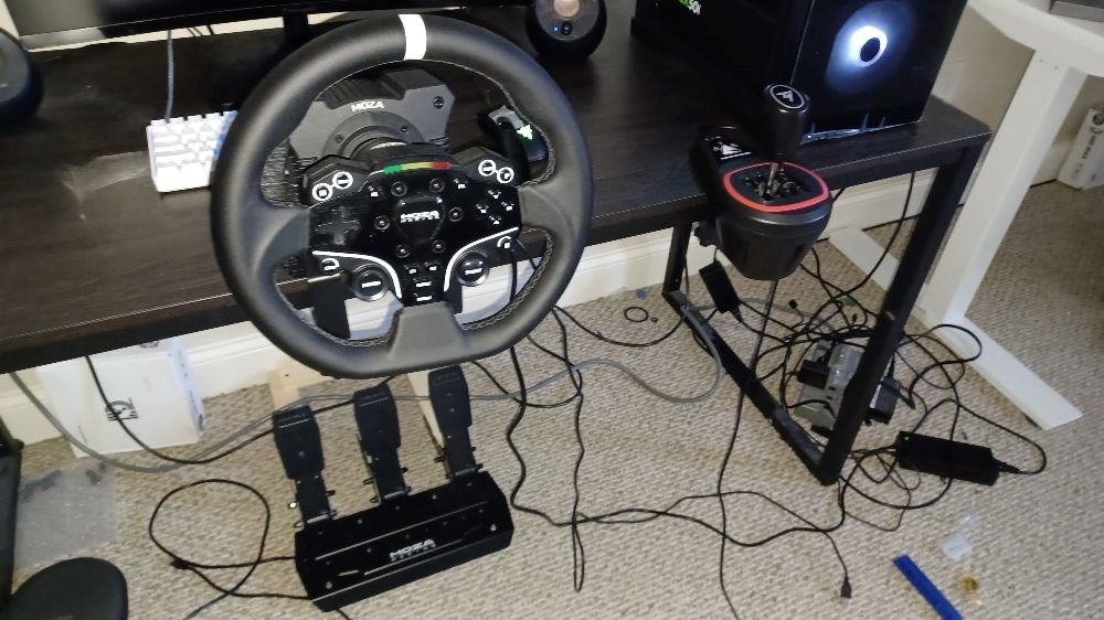Moza r5 with srp lite clutch pedal and thrustmaster th8s
