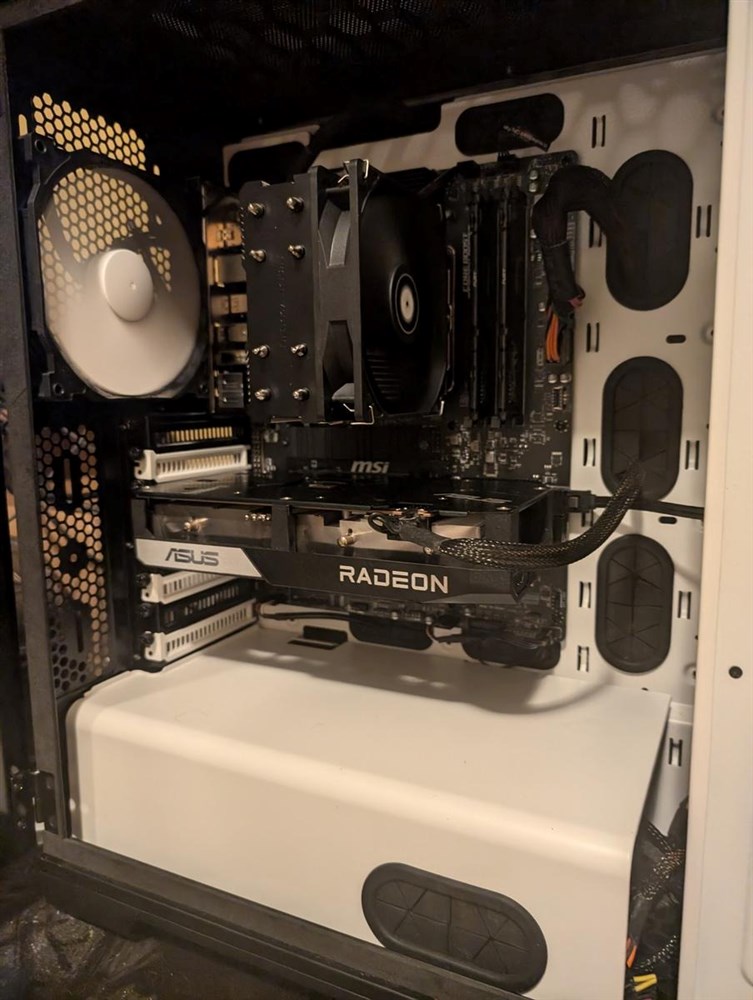 Ryzen 5 7500f, Raedon 6600xt thumbnail