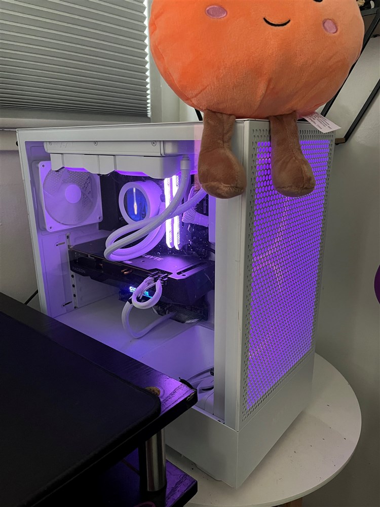 clean build white - Micro Center Build