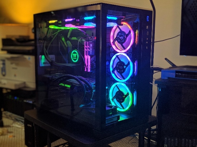 I think this is a good looking computer. someone tell me what to change thumbnail