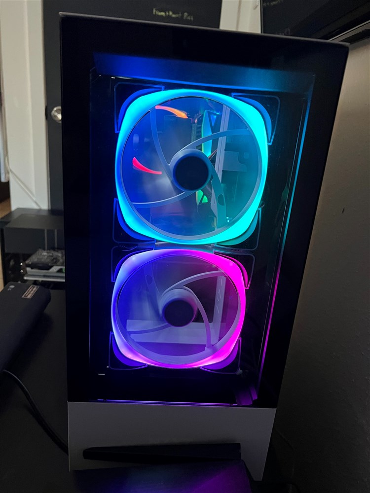 NZXT Rainbow White for VR thumbnail