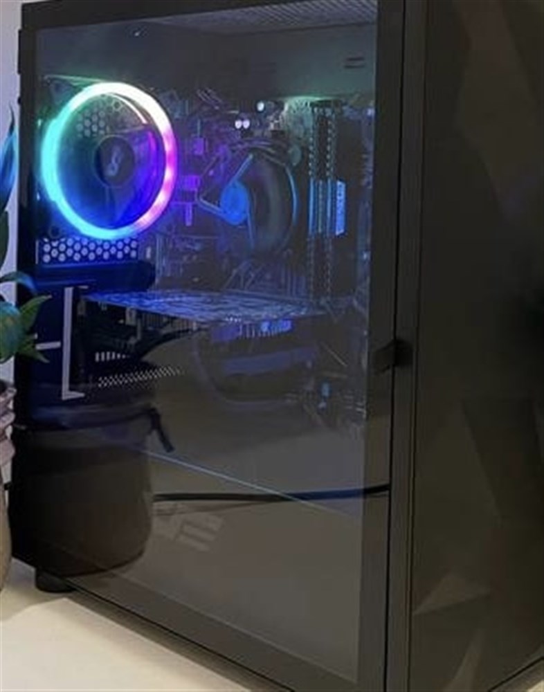 gaming and youtube pc thumbnail