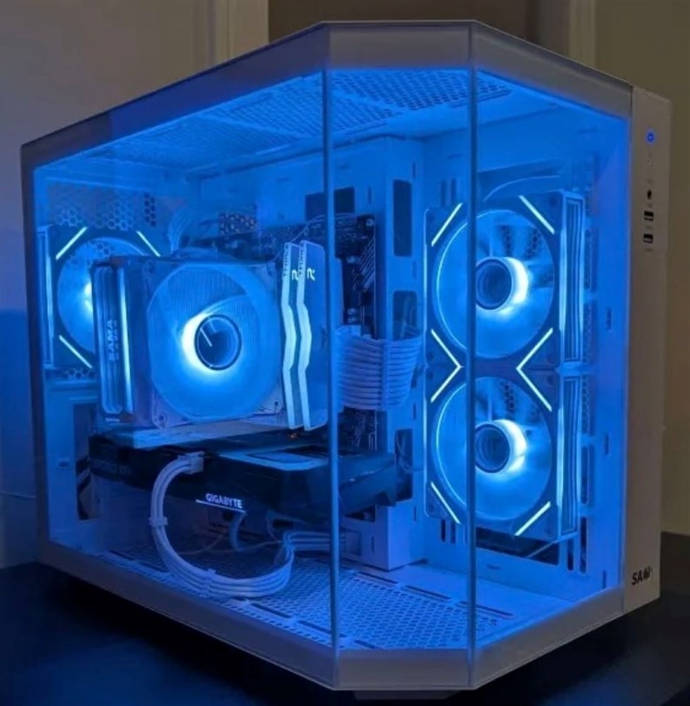 First White PC thumbnail