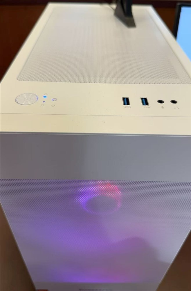 My white build thumbnail