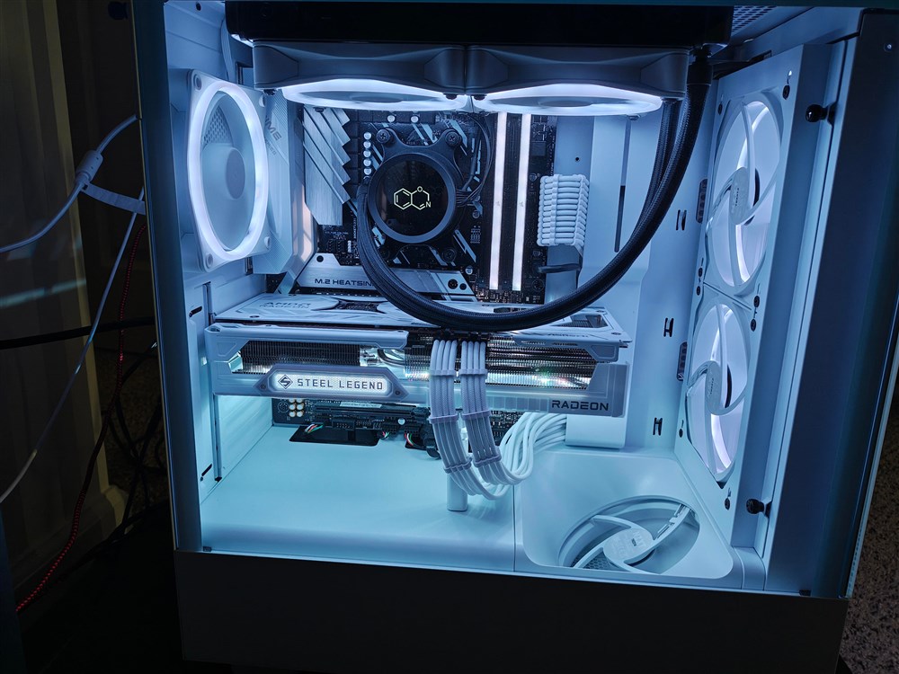 White Phantom thumbnail