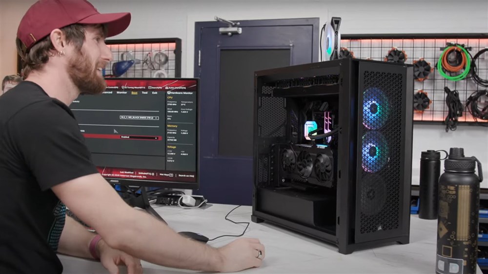 Linus Tech Tips Build a Gaming PC with Me thumbnail