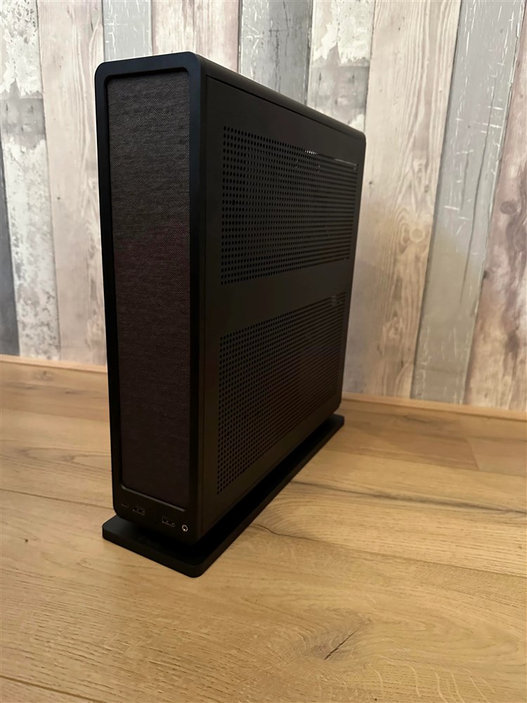 Capron Ridge Master Ridge Master Build - Micro Center Build