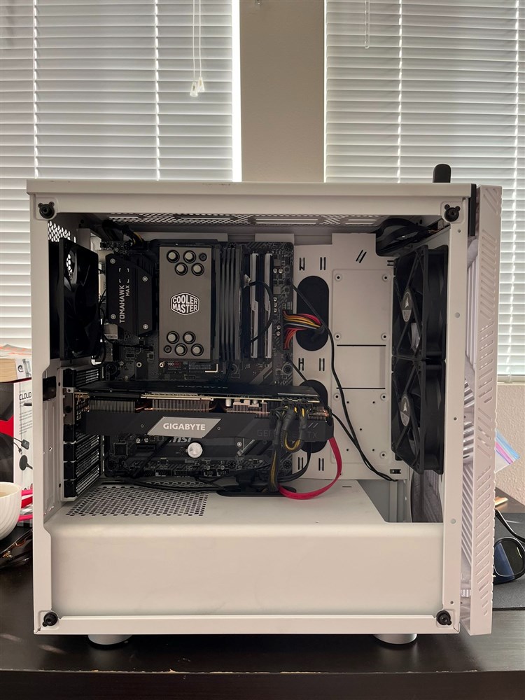 Nice and simple - Micro Center Build