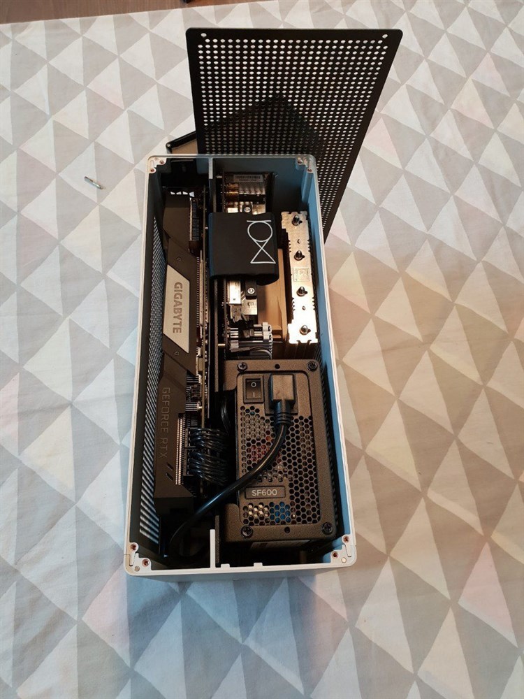 Microcomputer Expensive pb7's Way Too Expensive Old School Gaming PC - Micro Center Build