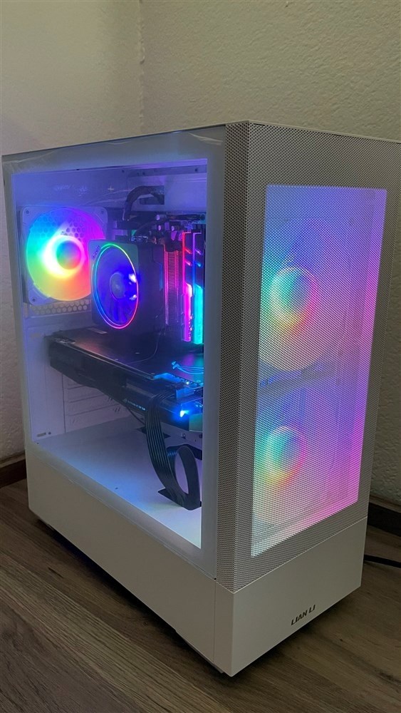 White gaming PC on a budget thumbnail