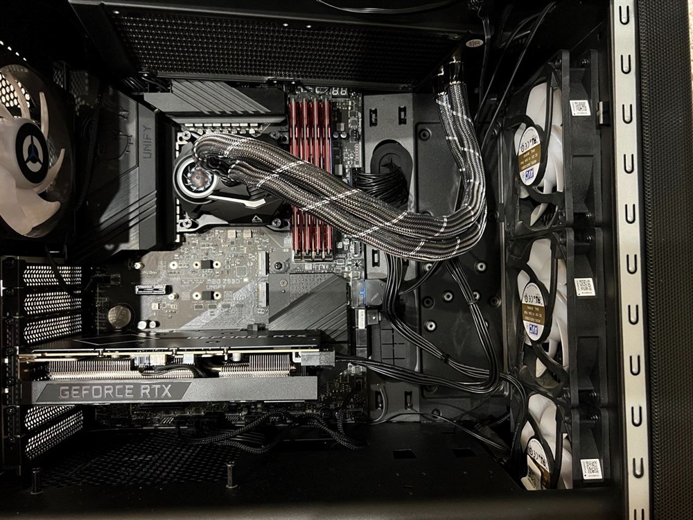 working machine - Micro Center Build