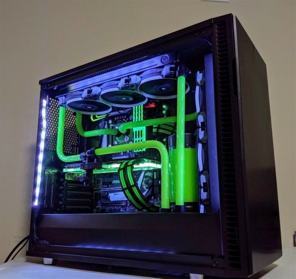 liquid  cooled gaming pc