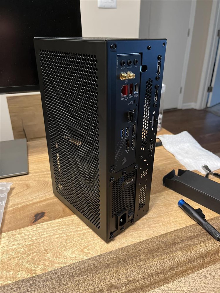 "Xbox Series X Gen II" Mini Micro Center Build
