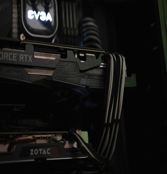  ASUS Strix OC 2080 ti and Zotac 1060