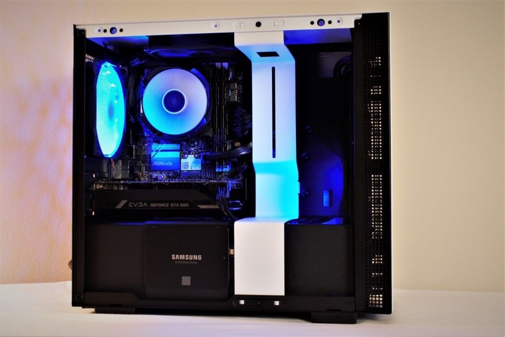 Little box - Micro Center Build